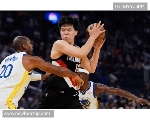 开拓者险胜火箭：杨瀚森的表现值得期待！